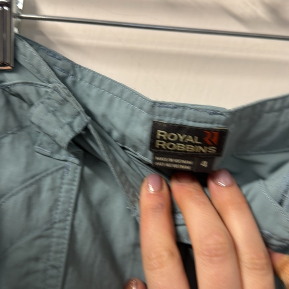 Royal Robbins shorts size 4 // 080216 - Picture 2 of 2